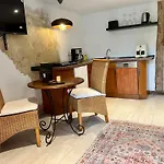 Apartament Wiesenau 2 In By Restaurant Wiesenau Prerow