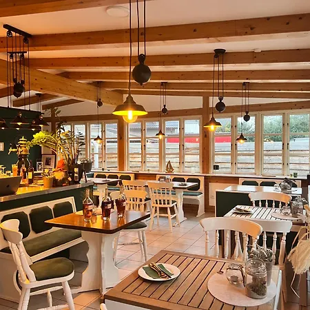 Apartmán Wiesenau 2 In By Restaurant Wiesenau Prerow